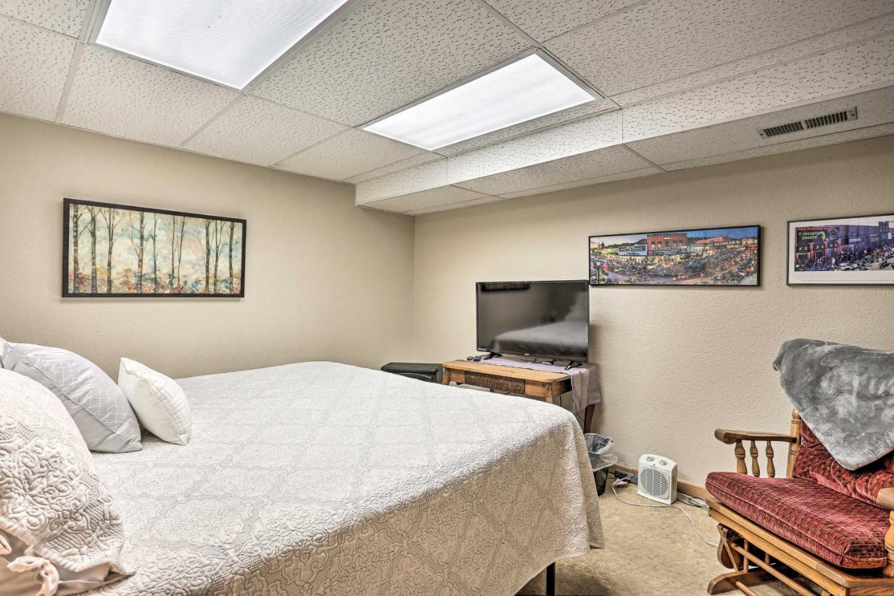 Centrally Located Sturgis Apt On Main St With Garage Экстерьер фото